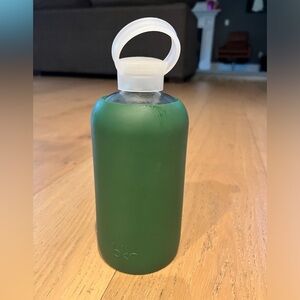 bKR 1L water bottle Forrest green
